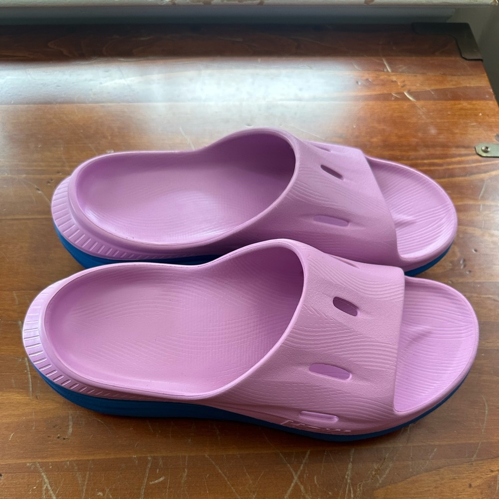 NWOT HOKA Ora Recovery Slide 3